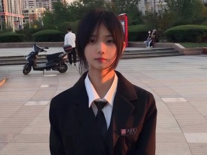 粉嫩的高中女 15P：纯欲天花板