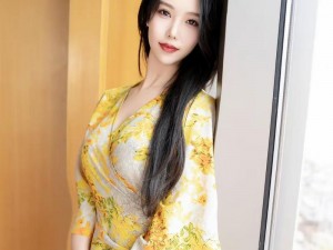 美女黄：18 岁以下禁看，时尚潮流单品，彰显独特品味